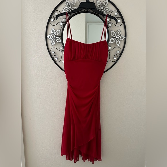 🌻Red High-Low Ruched Dress - Picture 4 of 7